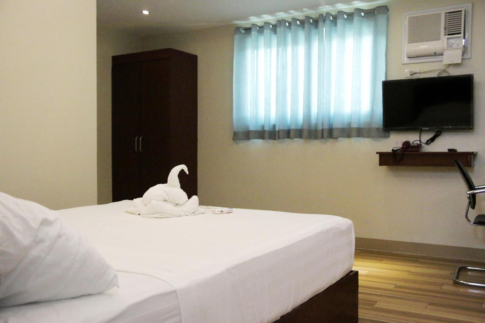 Hotel Happytelle Dipolog Esterno foto